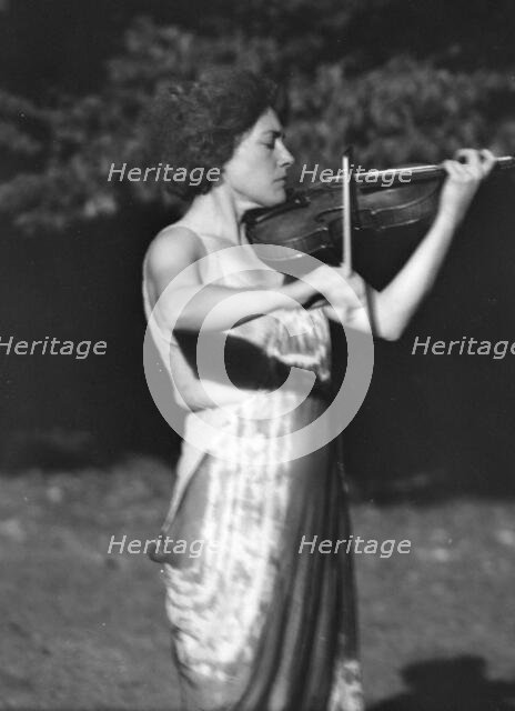 Elizabeth Duncan dancers, between 1916 and 1941. Creator: Arnold Genthe.