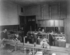 A chemistry lab, Central High School, (1899?). Creator: Frances Benjamin Johnston.