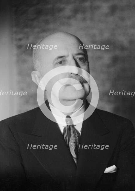 Dr. B. Beck, portrait photograph, 1935 Aug. or Sept. Creator: Arnold Genthe.