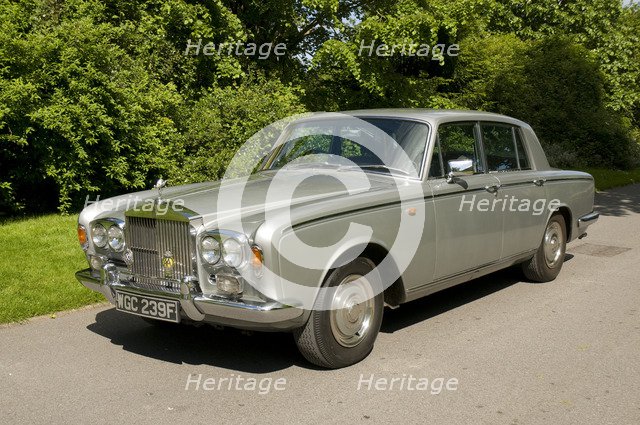 1968 Rolls Royce Silver Shadow Artist: Unknown.