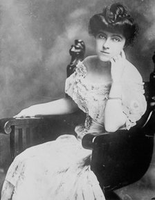 Mrs. B. Tarkington, 3/4 seated, between c1910 and c1915. Creator: Bain News Service.