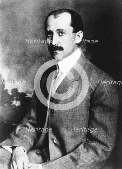 Orville Wright (1871-1948), American aeronautical pioneer. Artist: Unknown