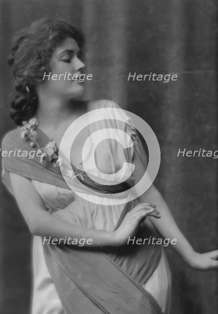 Ray, Adele, Miss, portrait photograph, 1914 July 8. Creator: Arnold Genthe.