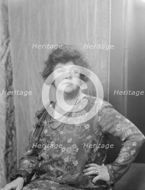 Mott-Smith, May, Miss, or Mrs. Mary Mott Small, portrait photograph, 1928 May 10. Creator: Arnold Genthe.