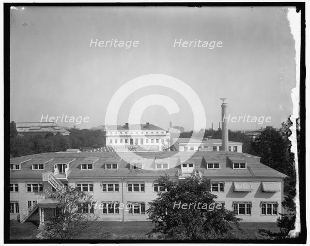 Red Cross Bldg, between 1910 and 1920. Creator: Harris & Ewing.