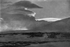 'Whaleback Clouds Over Mount Erebus', c1910–1913, (1913).  Artist: Herbert Ponting.