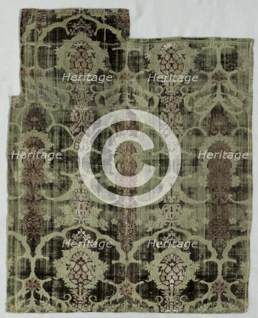 Velvet Fragment, 1400s. Creator: Unknown.