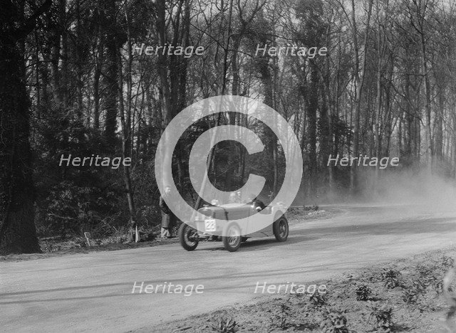 Singer of JR Baker at Coppice Corner, Donington Park, Leicestershire, 1933. Artist: Bill Brunell.