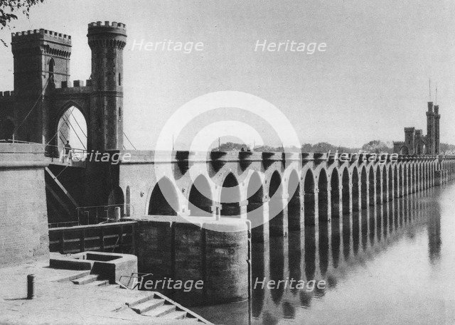 The Delta Barrage, Cairo, Egypt, c1920s. Artist: Unknown