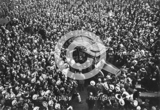 French crowds cheering Pershing and Joffre, Hotel Crillon, Paris, First World War, 1917. Artist: Unknown