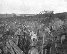 'Du 16 au 30 avril 1917; Une position allemande du plateau de Craonne, apres le pilonnage..., 1917. Creator: Unknown.