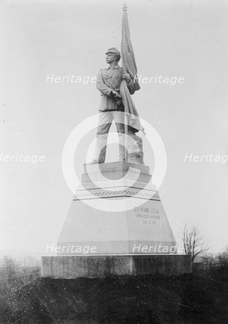 Gettysburg 13th Mass. monument, 1913. Creator: Bain News Service.