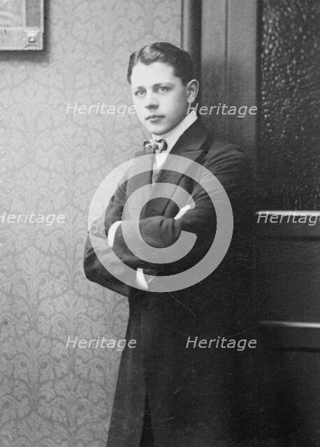 Hans Schumann - Heink, standing three-quarters, photo: Hahn Nachf., Dresden, Ferdinand Str. 11, 1912 Creator: Bain News Service.