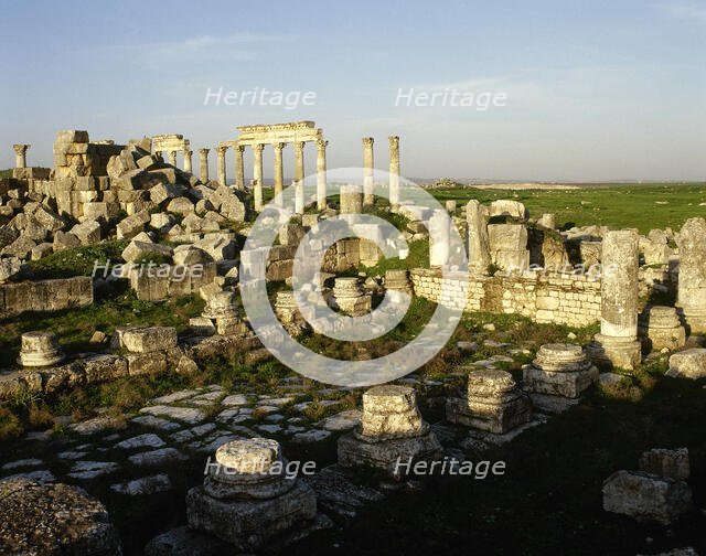 Ruins of the Temple of Zeus Belos, Apamea (Afamia), Syria, 2001.  Creator: LTL.