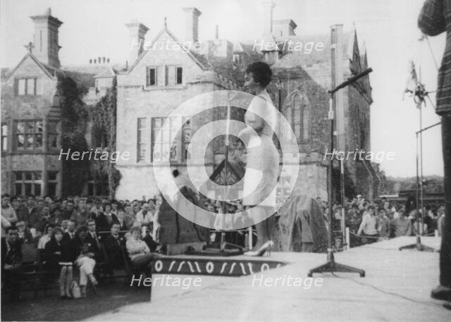 Anita O'Day, Beaulieu Jazz Festival, Hampshire, 1960. Creator: Brian Foskett.