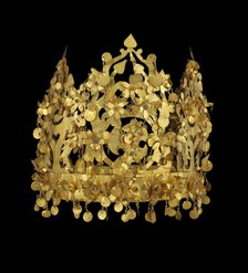 Gold crown from Tillya Tepe, 1st century.
