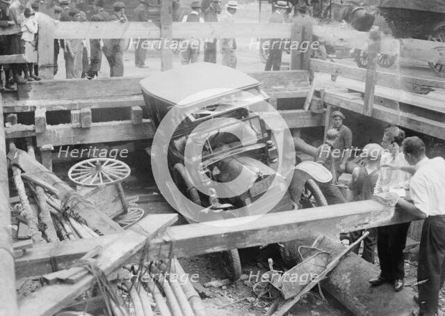 Auto in subway on 7th Ave., 1915. Creator: Bain News Service.