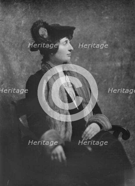 Bauman, E.F., Mrs., portrait photograph, not before 1916. Creator: Arnold Genthe.