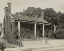Small house, 609 Jefferson Street, Natchez, Adams County, Mississippi, 1938. Creator: Frances Benjamin Johnston.