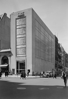 Steuben Glass, business at 718 5th Ave., New York City, 1937. Creator: Gottscho-Schleisner, Inc.