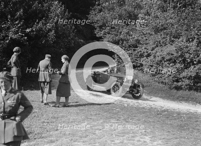 First Aid Nursing Yeomanry trial or rally, 1931. Artist: Bill Brunell.