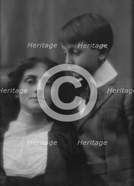 Meloney, Mrs., and son, portrait photograph, 1912 or 1913. Creator: Arnold Genthe.
