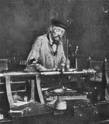'Les vaillan s de l'Interieur; L'ouvrier tourneur Narcisse Magot, age de 80 ans, travaillant..., 191 Creator: Unknown.