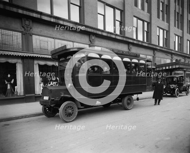 Free transfer auto, Elliott, Taylor, Woolfenden Co., Detroit, Mich., between 1905 and 1915. Creator: Unknown.