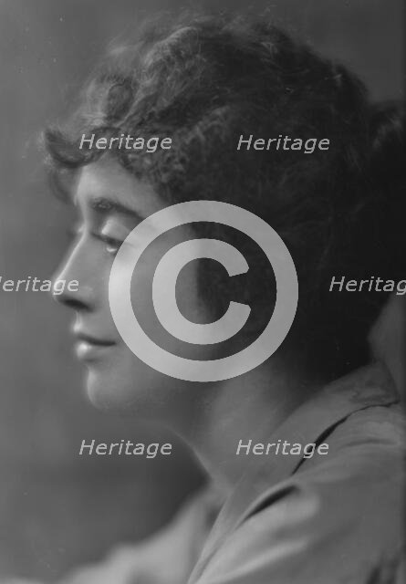 Normand, Mabel, portrait photograph, 1914 Oct. 18. Creator: Arnold Genthe.