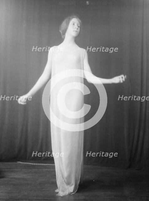 O'Malley, Ruth Power, 1922 June 3. Creator: Arnold Genthe.