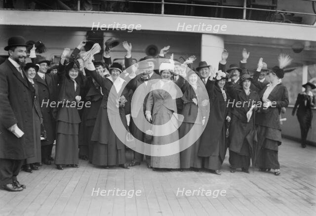 Doctors & families going to war zone, 10/17/14, Dr. Mary Crawford, 17 Oct 1914. Creator: Bain News Service.
