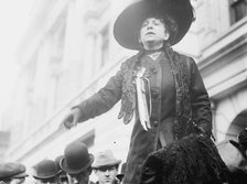 Mrs. S. Loebinger, New York, 1910. Creator: Bain News Service.