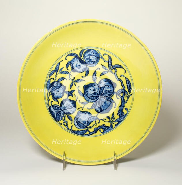 Dish with Peaches and Morning Glory, Qing dynasty (1644-1912), probably 19th century. Creator: Unknown.
