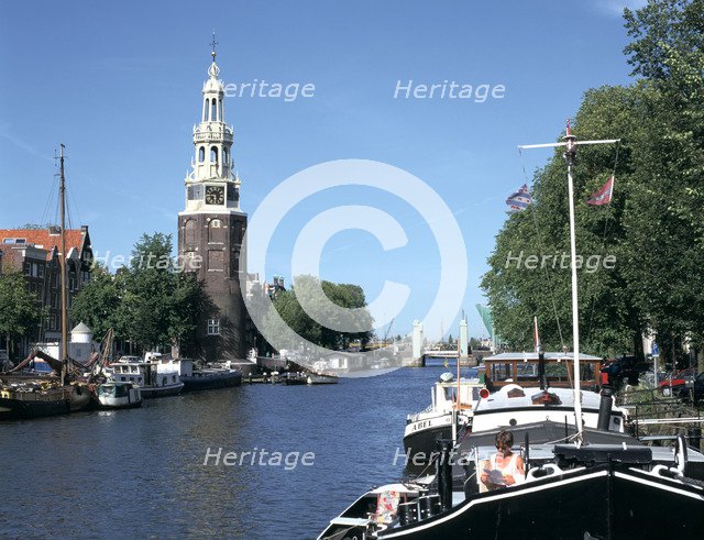 Oude Schans and Montelbaanstoren, Amsterdam, Netherlands