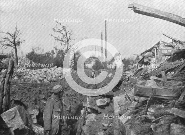 'Notre offensive d'Artois; les dernieres maisons d'Ablain', 1915 Creator: Unknown.