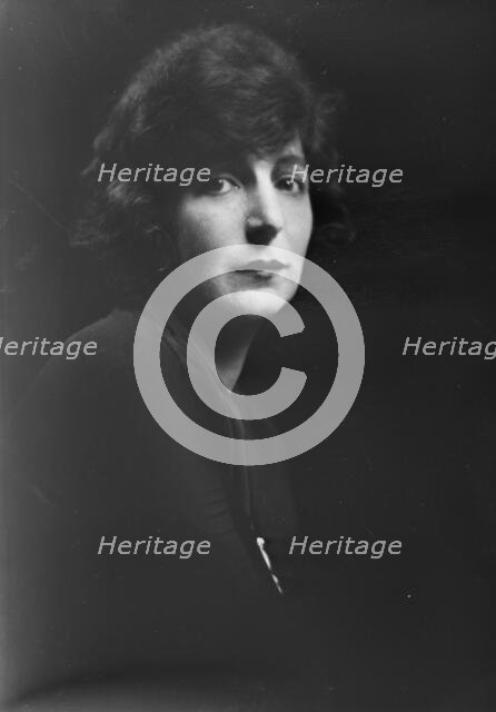 Mrs.Pollock, portrait photograph, 1919 Oct. 30. Creator: Arnold Genthe.