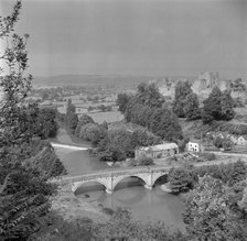 Dinham Bridge, Ludlow, Shropshire, 1945-1980. Artist: Eric de Maré