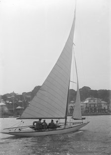 The 6 Metre class sailing yacht 'Jean', 1922. Creator: Kirk & Sons of Cowes.