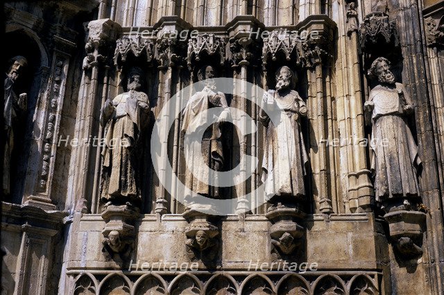 Detail of the door of the Apostles, Church of Santa Maria Maggiore in Morella, built between 1265…