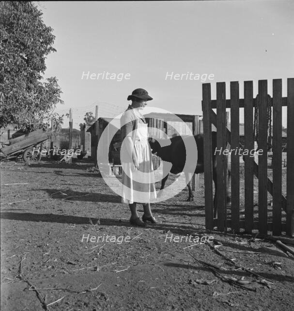 Wife of Farm Security Administration rural rehabilitation client, Tulare County, California, 1938. Creator: Dorothea Lange.