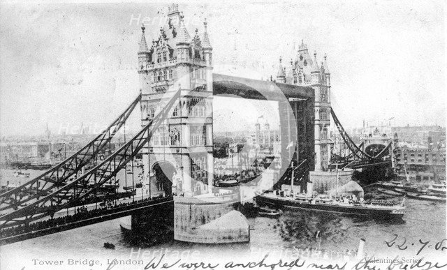 Tower Bridge, London, 1903.Artist: Valentine