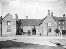 The Crown Inn, Shipton Under Wychwood, Oxfordshire, c1860-c1922. Artist: Henry Taunt