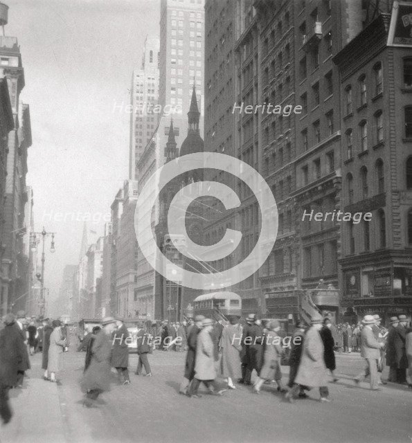 5th Avenue, New York City, USA, 20th century. Artist: J Dearden Holmes