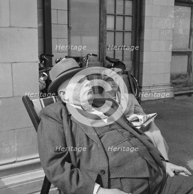 Staff outing of Laing's London office to Bournemouth, 30/05/1953. Creator: John Laing plc.