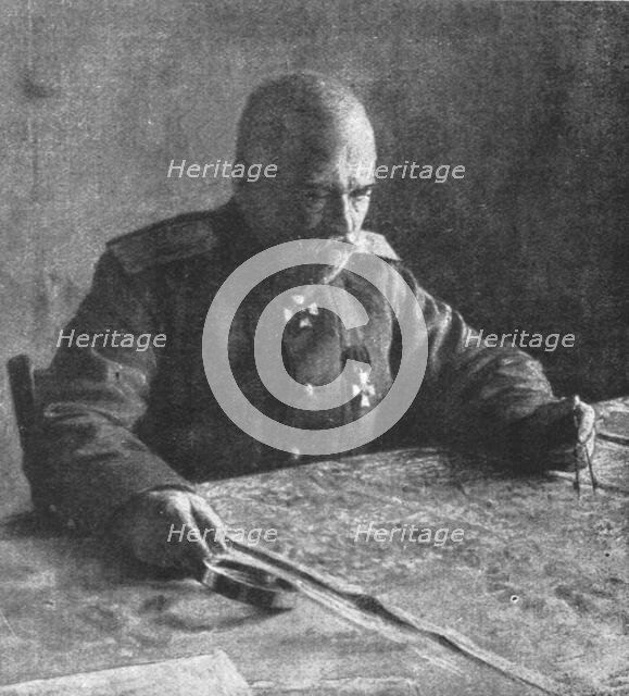 'Sur le front Russe; Le general Sakharof, commandant une armee russe en Volhynie', 1916. Creator: Unknown.