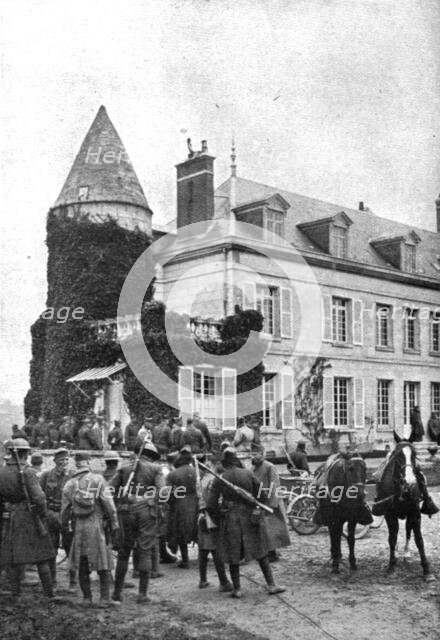 'L' "amalgame franco-americain"; Le poste de commandement d'une brigade americaine..., 1918. Creator: Unknown.