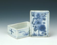 Blue and white box with chrysanthemum design, Ming dynasty, China, c1620. Artist: Unknown