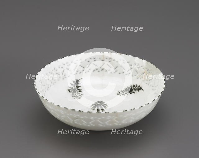 Dish, Safavid period, 18th century. Creator: Unknown.