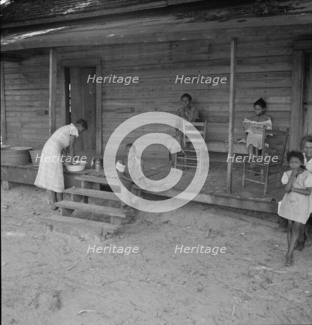 Stranded residents of Careyville, Florida, , 1937. Creator: Dorothea Lange.