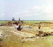 Log sawing, Kuzminskoy, 1912. Creator: Sergey Mikhaylovich Prokudin-Gorsky.